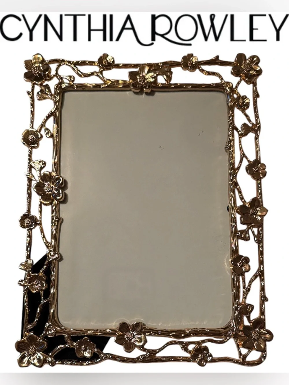 3/$30 Cynthia Rowley gold flower branch picture frame.